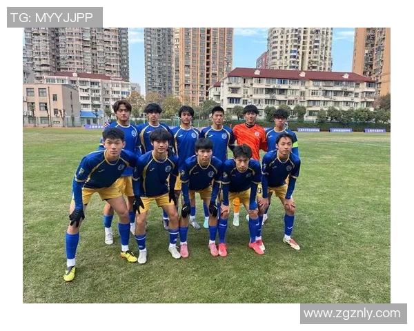 上海足球队的拼搏历程与荣耀时刻全景纪实 上海足球队的拼搏历程与荣耀时刻全景纪实